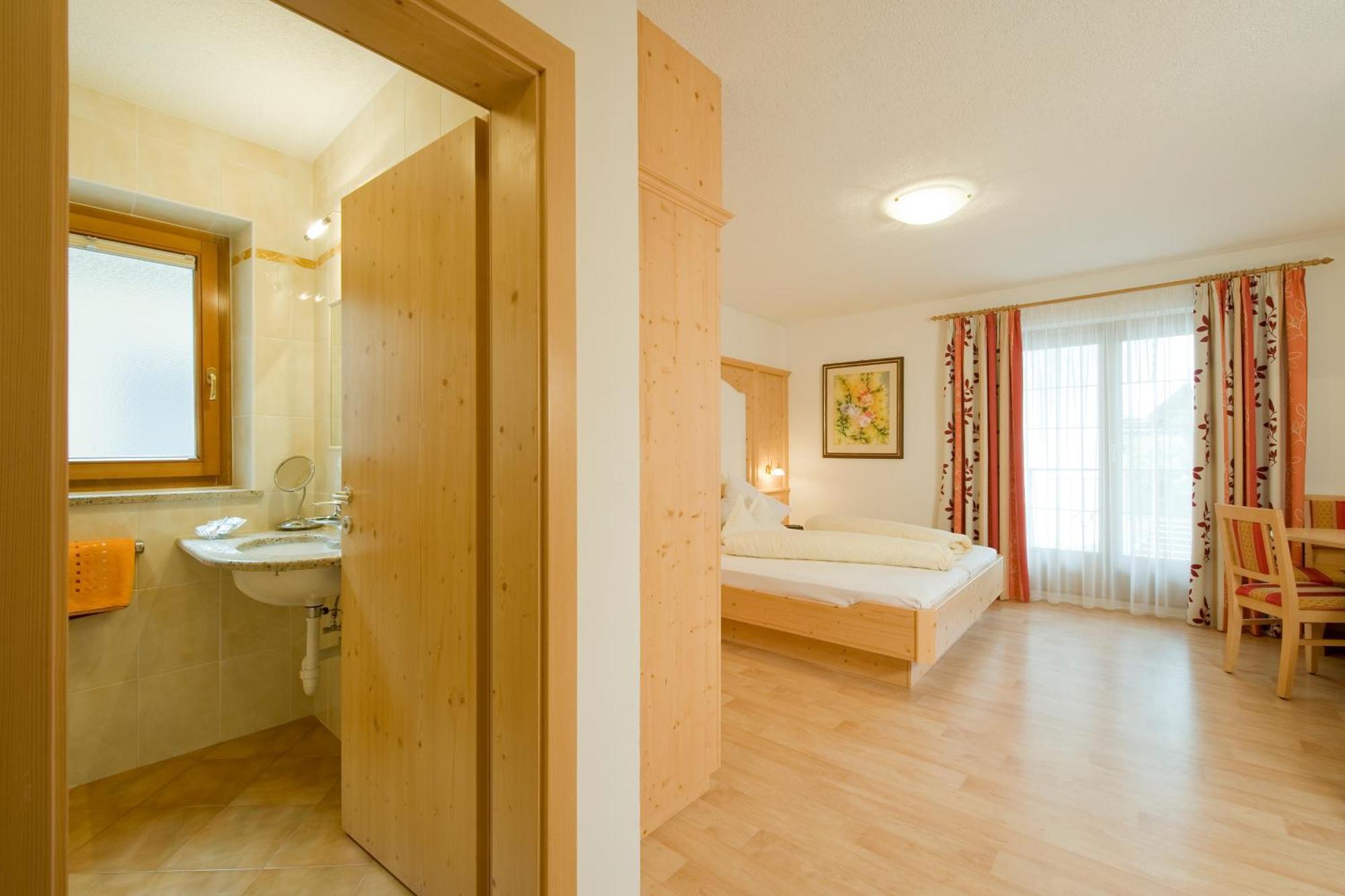 Hotel Kronhof Moos Exteriör bild