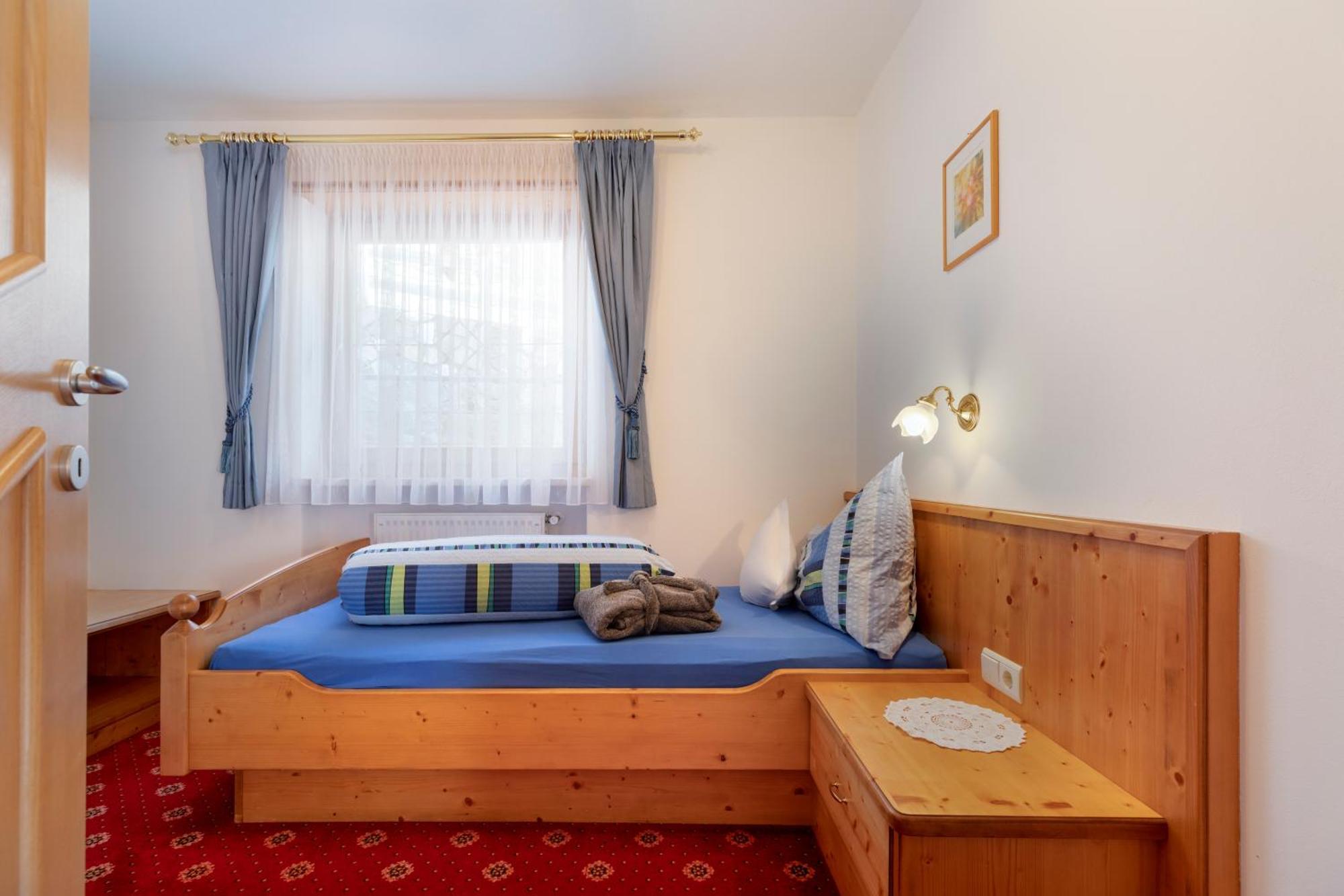 Hotel Kronhof Moos Rum bild