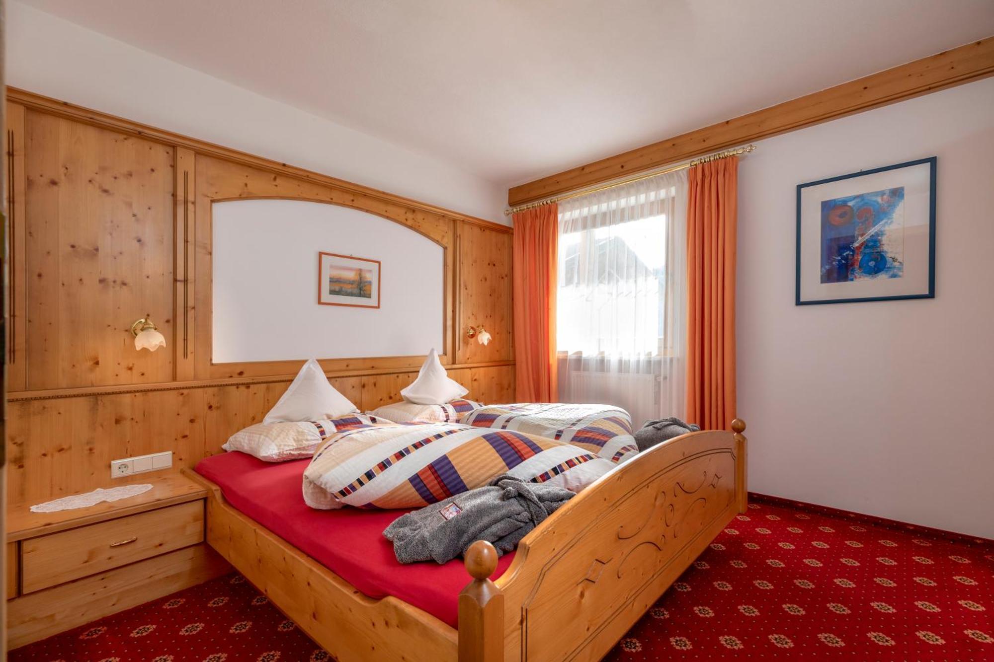 Hotel Kronhof Moos Rum bild