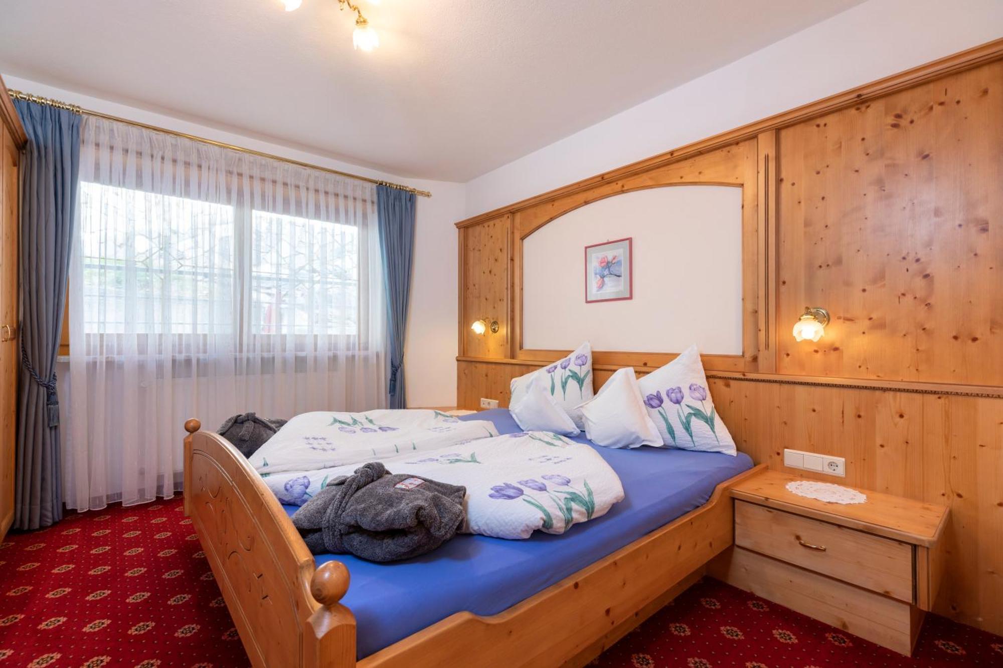 Hotel Kronhof Moos Rum bild