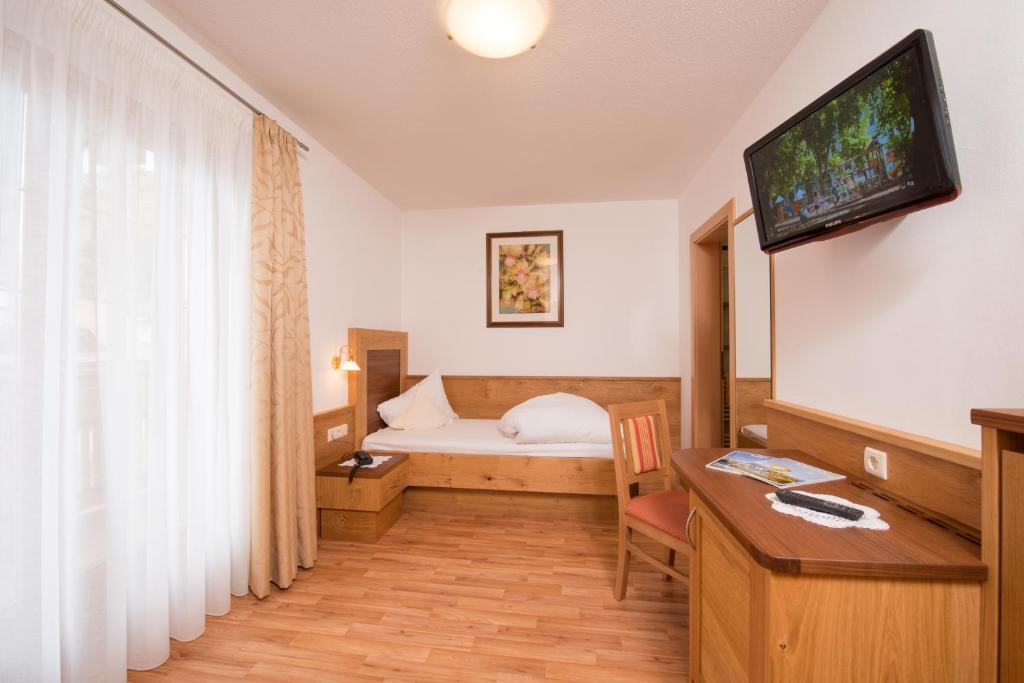 Hotel Kronhof Moos Rum bild