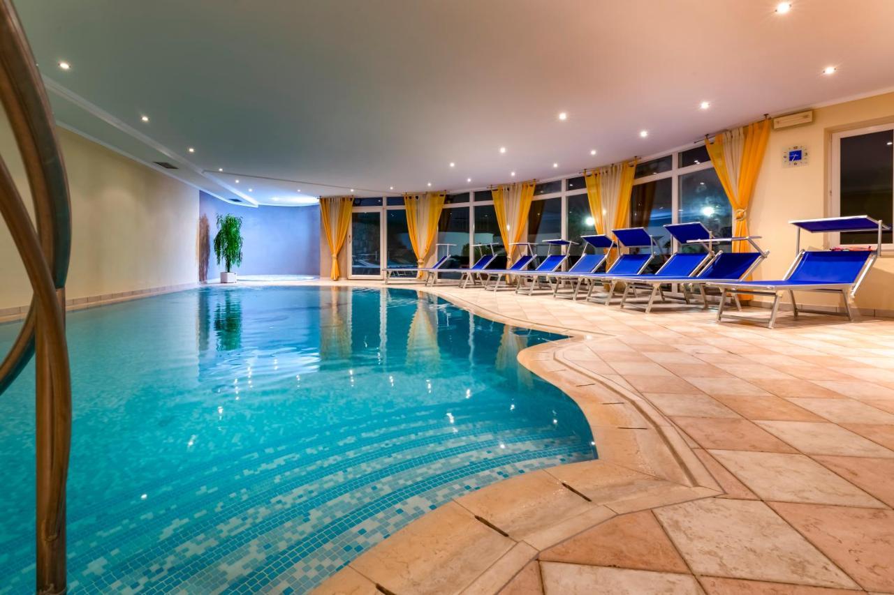 Hotel Kronhof Moos Exteriör bild